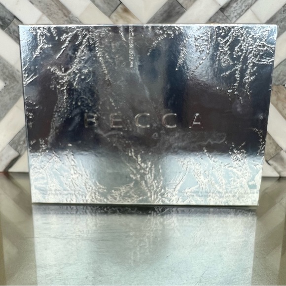 Becca apres ski glow face palette - Picture 4 of 4